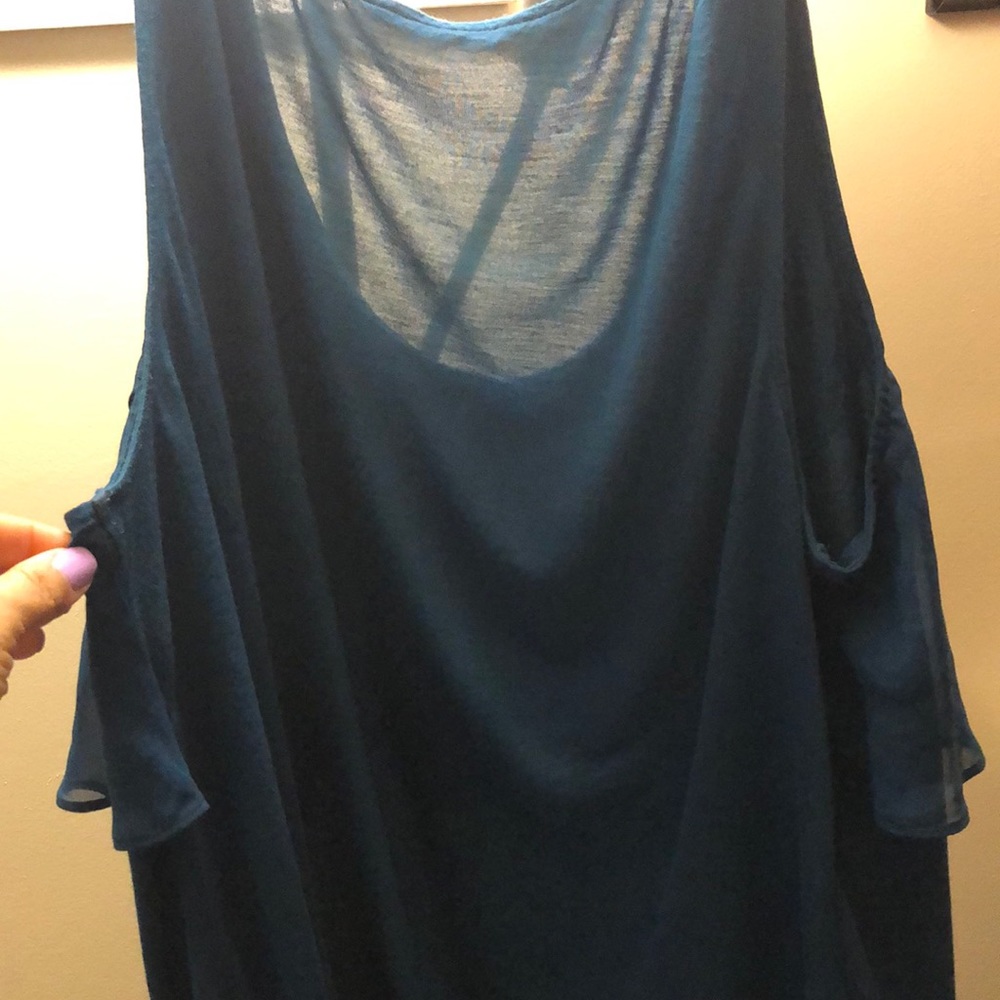 Old Navy Women’s sheer tank top - Picture 3 of 7